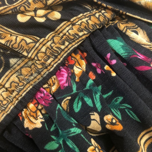 Slinky silky scarf black dress with gold and flowers 🌺 size small v-neck - Picture 5 of 15